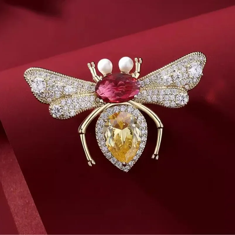 Men'S Accessories Trends 2025 - 1 Stück Vintage Bienen-Brosche für Damen